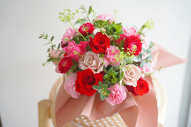 ＜母の日限定＞バラとカーネーションのアレンジメント