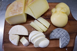 【信州産】牛とやぎチーズ食べ比べ３種詰め合わせ　カチョカヴァロ等