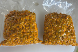 【サラダカボチャ】万次郎　皮無生カット1cm角（冷凍パック）2kg（1kg×2パック）