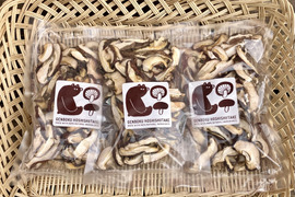 【あわせ買い可】使いやすい肉厚で豊かな香りの原木しいたけを『スライス』した干し椎茸（30g×1袋）