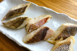 【レン⏱チン】天然真鯛の塩焼　これっくらいの⁉🍱お弁当箱サイズ
