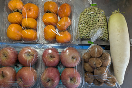 青豆、ダイコン、キウイ、柿、リンゴ