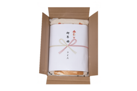 【冬ギフト・御年始】新潟県長岡市とちお産コシヒカリ4kg｜山の湧水で育った贈答用こだわり米｜のし付き箱入り｜送料相当分値引き中