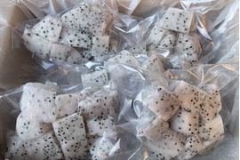 【冷凍ドラゴンフルーツ(白肉種)】真空冷凍で旬の味、栄養素をそのままギュッと閉じ込め！　100g×5ﾊﾟｯｸ(計500g)