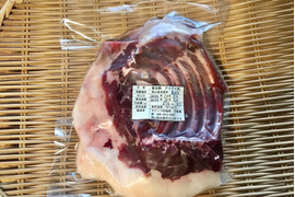 希少✨「アナグマ肉【アバラ】670gブロック」221003-3 フレンチで人気のジビエ！