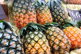 農薬節約栽培パイナップル（ピーチパイン）と（スナックパイン）5kg 詰め合わせ