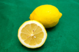 箱込約1㌔　　ワックス不使用で安心　味濃厚な安心レモン