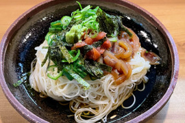 さっぱり納涼！白イカ沖漬けとオクラのそうめん