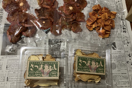 素材100%おやつ！べにはるかチップス2パック+干し柿スライス3袋、干し柿ブロック1袋セット