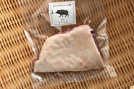 限定品✨ ジビエ【《皮付》猪肉バラ 200g ブロック】220216-1
焼いてパリッもちっ！ほとばしる脂♪