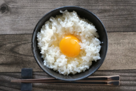 濃厚な黄身のコクと芳醇な香りが広がる！ひと口ごとに幸せを感じる平飼い卵