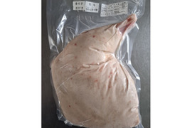 ◎！特価！◎★キャンプやBBQに！モモ1本丸焼き用★
ジビエ　やわらか仔イノシシ【皮付き】【骨付き】後足　1800g