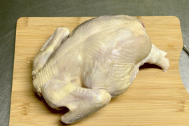 【投薬ゼロ】⭐️
夢まるの丸鶏　1.8kg