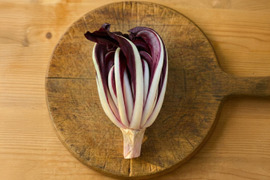 北イタリア・トレヴィーゾ伝統の高級野菜！ラディッキオ・タルディーボ1個  約200g×1個