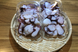 【食べきりサイズ】ぶつ蒸しタコ🐙　70gx４パック!