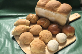 【超貴重な有機JAS認証パン】パンセット⑰：麦の栽培から一貫生産　自然栽培小麦のみ使用したソフト系パンセット