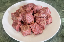 熊本県産あか牛「延寿牛」サイコロステーキ(1kg)