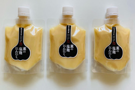 一家に一本万能旨味調味料！ 薫の塩麴にんにく100ℊ×3本セット