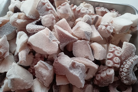 北九州市が誇る関門海峡たこ刺身用ぶつ切り1kg(500g×②)アヒージョ、タコ唐直ぐ使え便利です