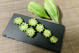 超肉厚オクラ【ダビデの星】＠旅する野菜