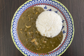 辛いのが苦手な方に…！【野辺山ほうれん草カレー ココナッツミルク ver. 】