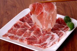 極上の霜降りが特徴！元気豚 肩ローススライス（しゃぶしゃぶ用）　200ｇ