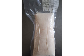 ジビエ　やわらか仔イノシシ【皮付き】ロース　ブロック 　380g