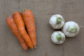 新玉ねぎ5キロと人参2キロ