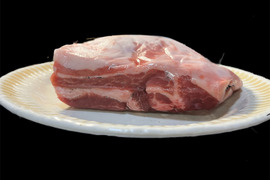 十勝放牧黒豚　角煮やチャーシュー用にも！豚バラブロック（500ｇ×2）