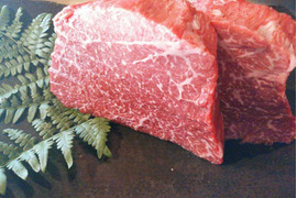 食べﾁｮｸ[赤崎牛]赤身レンガステーキ300g×4