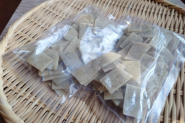 奥出雲産自然栽培寒干しかきもち"よもぎ"