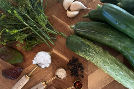 旬の野菜を堪能できる。朝採れ自然栽培野菜とハーブのセット　５～７種類　約１～２kg