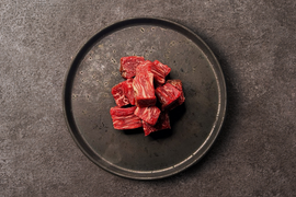 ＼新商品／ さいころステーキ150g　希少部位トモサンカクを使用！自然派グラスフェッド黒毛和牛♪