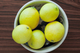2級品　ライム　１．８ｋｇ（皮に難あり）