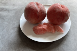 硬い桃「おどろき」家庭用5kg（10〜18玉）