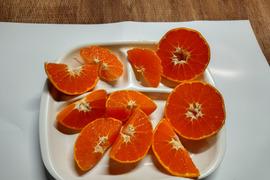 樹上完熟阿波のかがやき　(西南のひかり）販売開始！！。