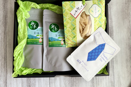 【父の日ギフト】新茶シーズン！おいしい煎茶リーフ茶ギフト　メッセージ入りギフト　伊勢わたらい茶