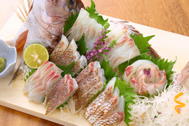 【贈り物に】大切な方へ贈ろう♪旨味抜群！町認定のブランド鯛＜３枚おろし・食べ比べ（皮なし・皮あり半身ずつ）＞