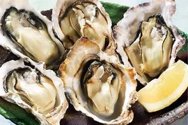 【冷凍】かきむき身と殻付のWセット　むき身200g×1　殻付蒸かき5個入（レンジ対応）×1　生食用牡蠣　広島県産　使いやすく便利♪