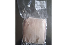 ジビエ　やわらか仔イノシシ【皮付き】カタロース　ブロック　650ｇ