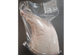 ★キャンプやBBQに！モモ1本丸焼き用★ジビエ　やわらか仔イノシシ【皮付き】【骨付き】後足　1100g