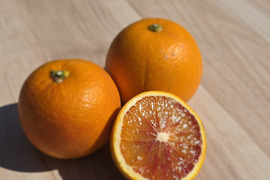箱込約2㌔　ブラッドオレンジタロッコ　大きさ不ぞろい