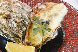 【冷凍】殻付牡蠣グラタン　電子レンジで簡単に♪　濃厚クリーミー　ご自宅用に！