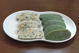 【阿部農縁】おいしい切り餅 [豆餅：青大豆使用] (4枚入り:200g)、[草餅] (5枚入り:230g) 各1個セット
