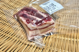 脂乗り最上級！✨《ジビエ》特A級【 猪肉バラ 230g ブロック】220228-6
