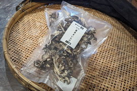 乾燥舞茸　100g（原木舞茸を乾燥させました！）