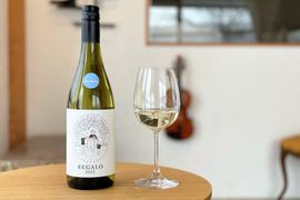 爽やかな柑橘系の香りと上品な味わい【白】REGALO 2021　シャルドネ（750ml）