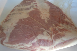 信州産はちみつで育てた銘柄豚・冷蔵バラブロック2.3kg