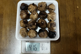 11 自然栽培　黒にんにく 人気　お試し16個
令和7年度新物　食べやすくて美味しい