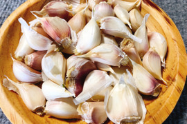 【農薬・化学肥料不使用栽培】2025年青森県産　バラにんにく　400ｇ（ポスト投函便）